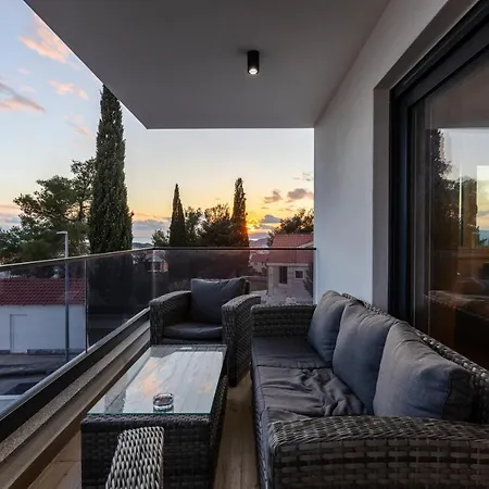 Apartment Dado Trogir Exterior photo