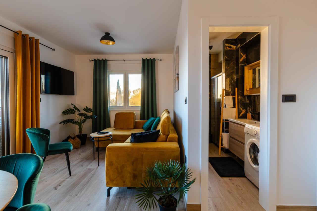 Dado Apartment